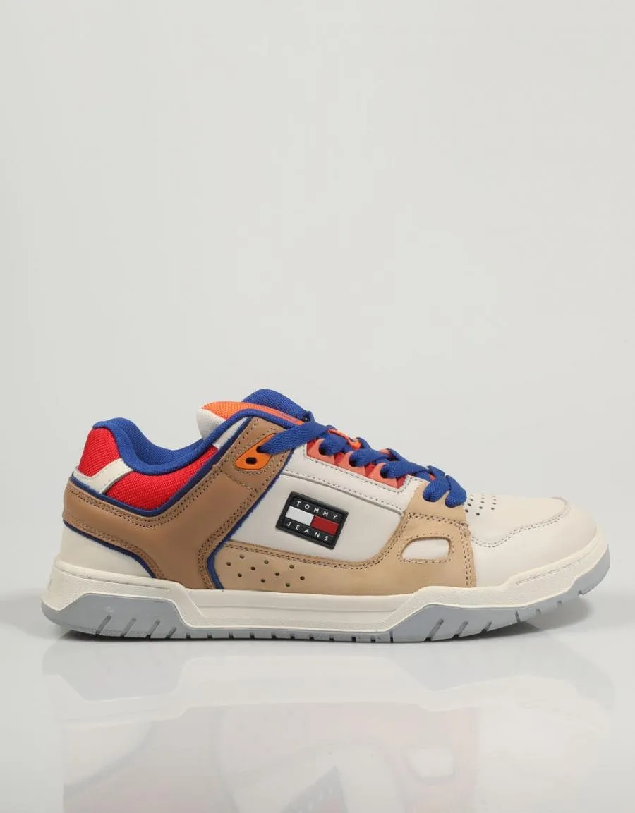  baskets TOMMY HILFIGER Tommy Jeans Skate Sneaker en Beige 79922