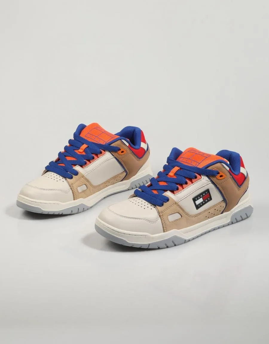  baskets TOMMY HILFIGER Tommy Jeans Skate Sneaker en Beige 79922