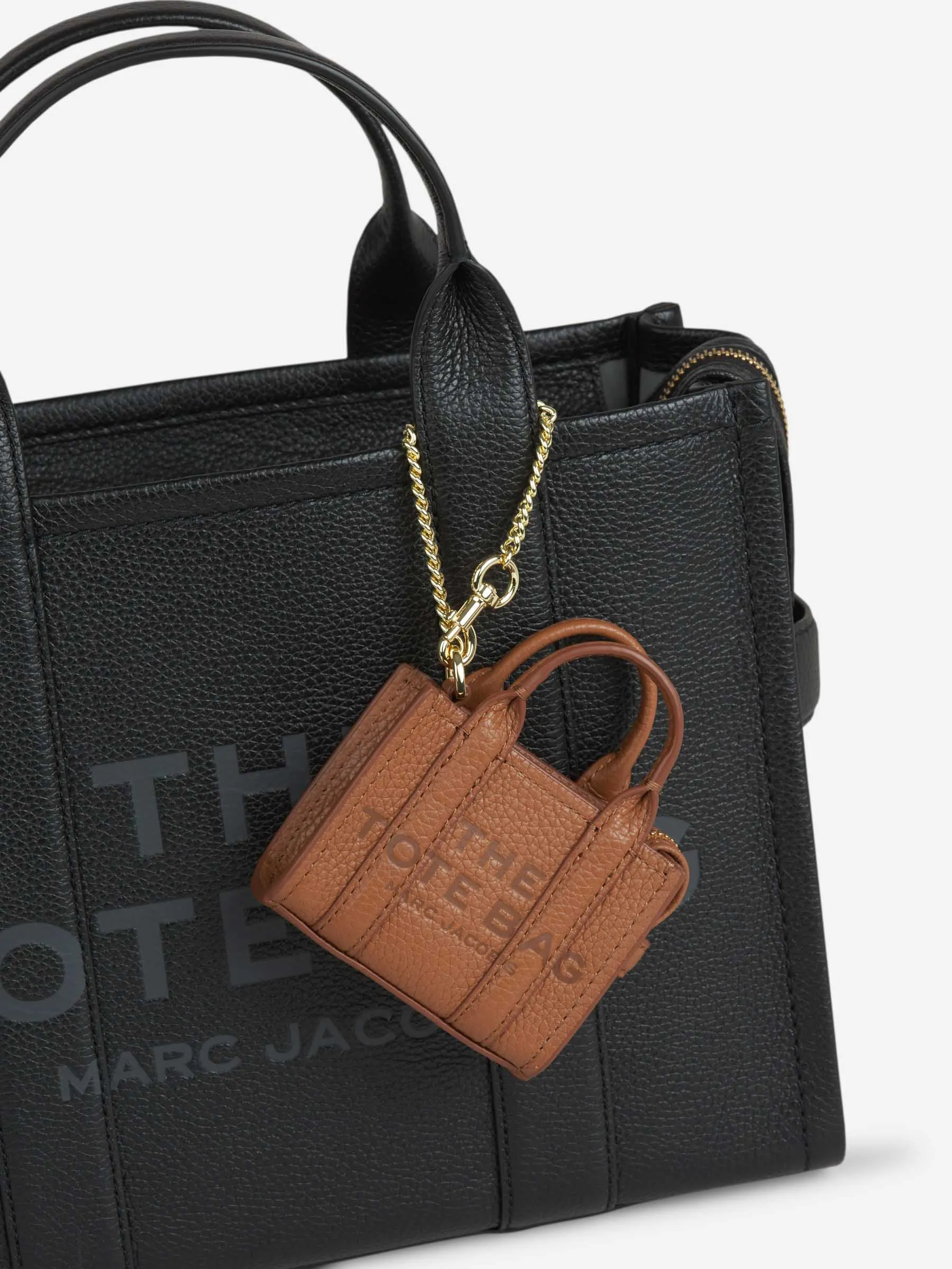 Cartera The Nano Tote Bag Charm