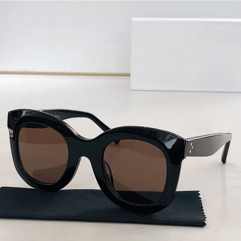 Gafas de sol de lujo frescas Diseñador para mujer Gafas senior Gafas de mujer Marco de anteojos Gafas de sol de metal vintage Ga