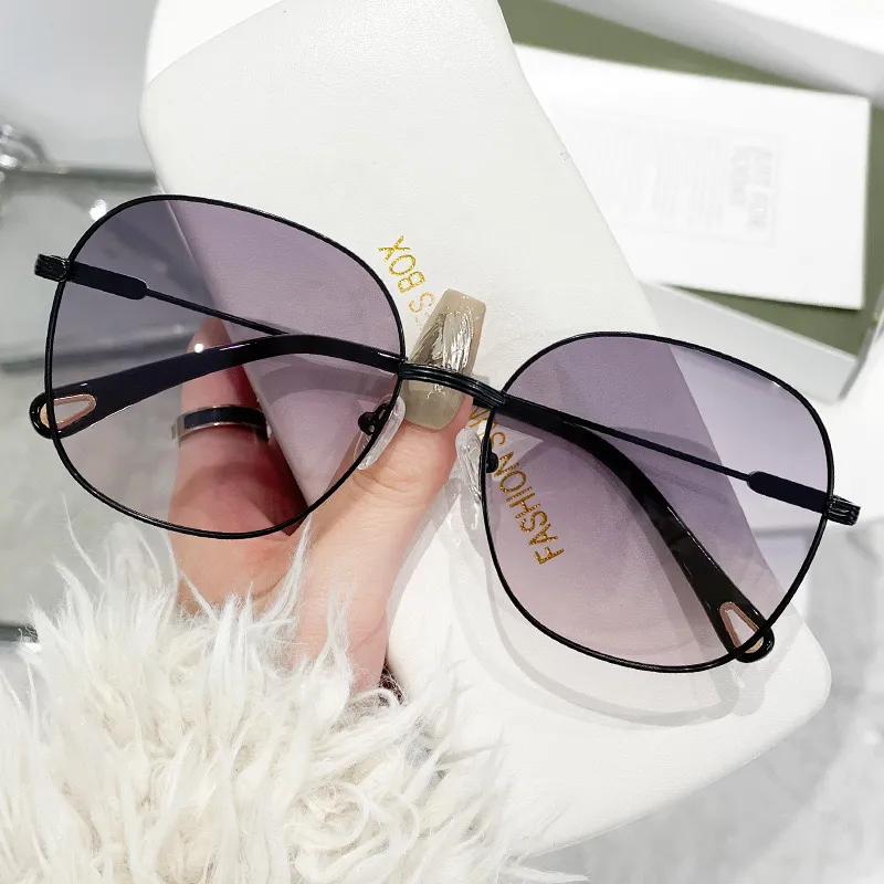 Gafas de sol de moda para mujer, gafas de sol elegantes, se venden con embalaje en caja