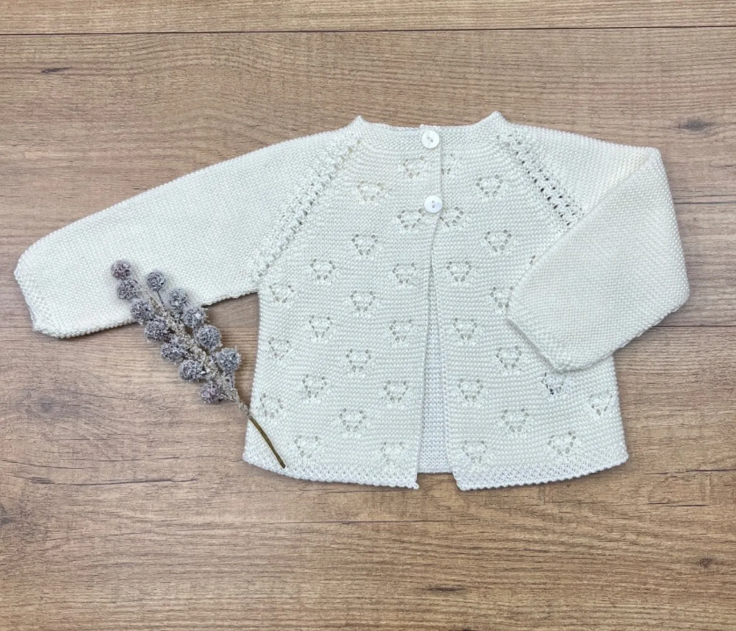 Long jacket in beige thread. openwork front