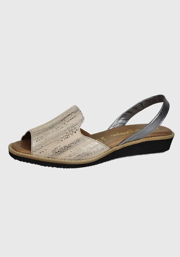 Sandalia Cuero Gigi Beige