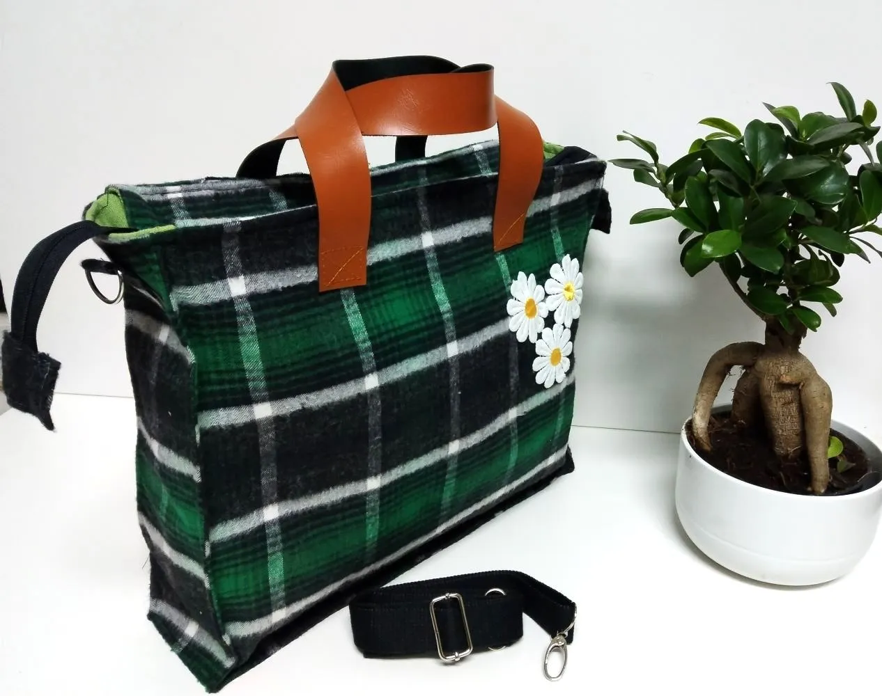 Tote Bag - Cuadros negros, verdes y blancos